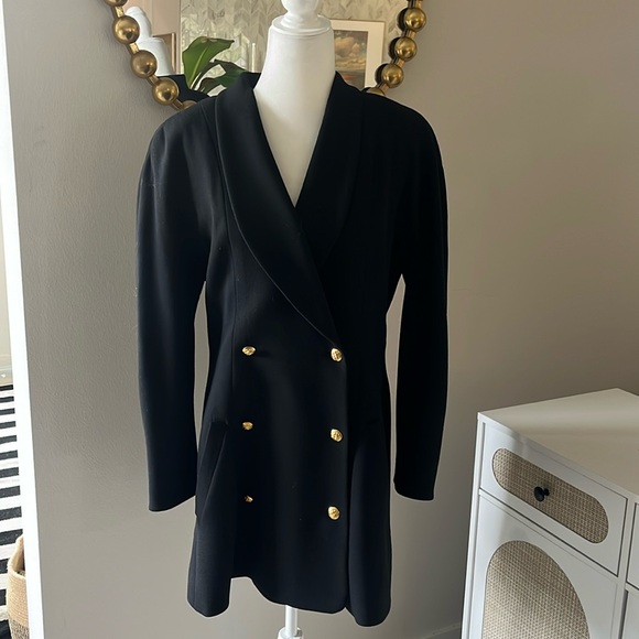 Chanel wool crepe double breasted coat - Picture 1 of 13